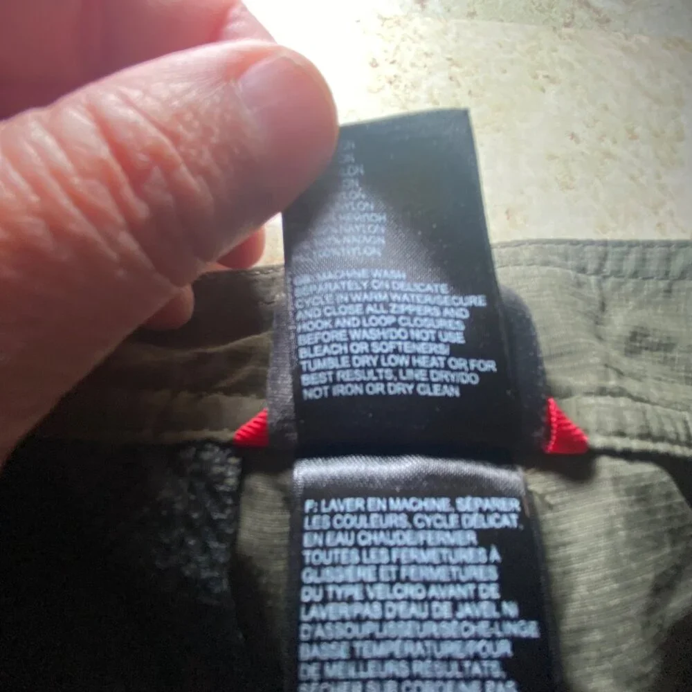 The North Face Mens Cargo Shorts Olive Green Sz 38 Nylon Outdoor Hiking‎ Durable